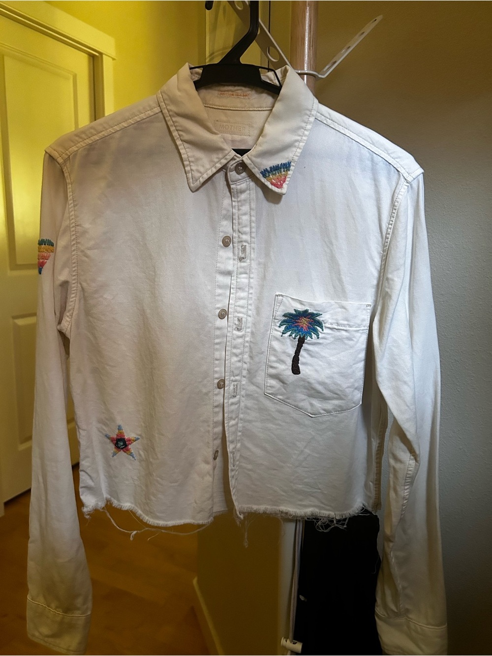 MOTHER White Cropped Button-Up Shirt with Colorful Palm Embroidery